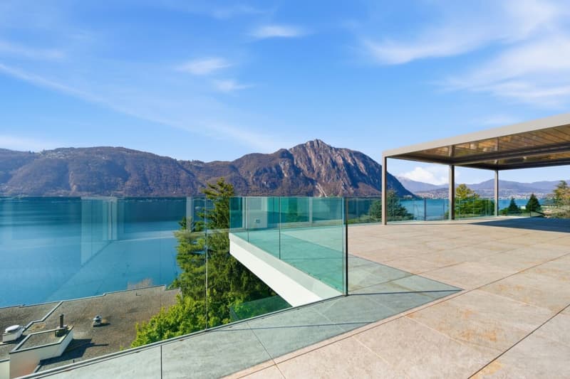 Residenza Ceresio 52: penthouse with a large panoramic terrace (2)