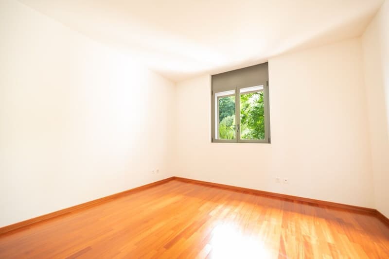 Prestigioso appartamento vista lago a due passi dal centro (6)