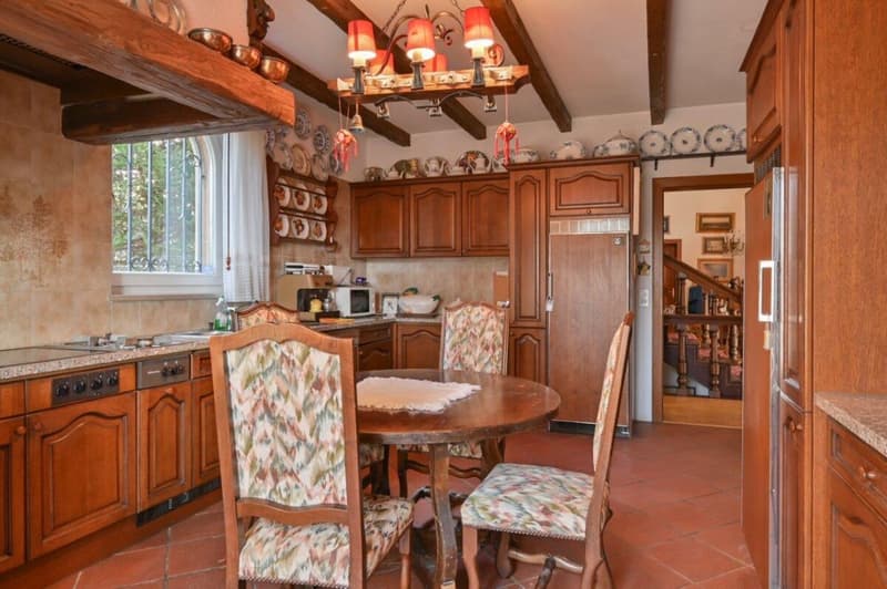 Maison de maître avec piscine dans un emplacement exclusif (9)