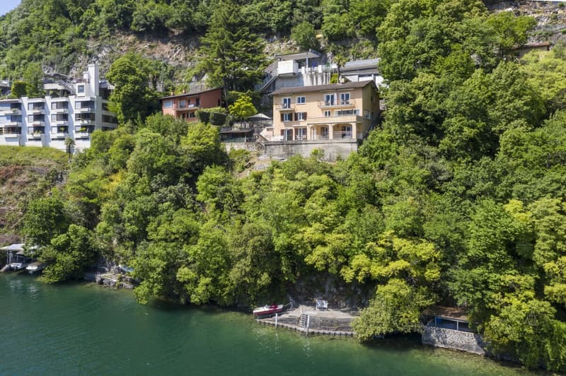 Opportunità unica: immobile a reddito di 7 appartamenti sul lago con accesso privato (2)