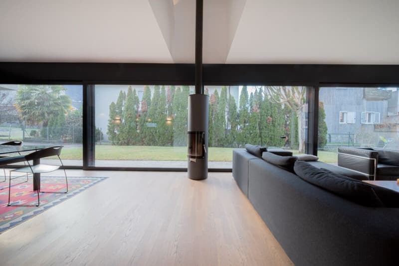 Moderne und helle Villa in ruhiger Wohnlage (6)