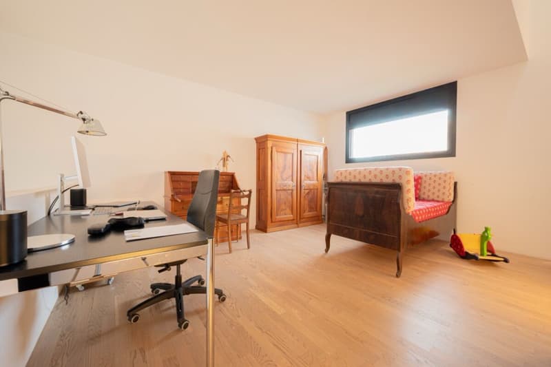 Moderne und helle Villa in ruhiger Wohnlage (9)