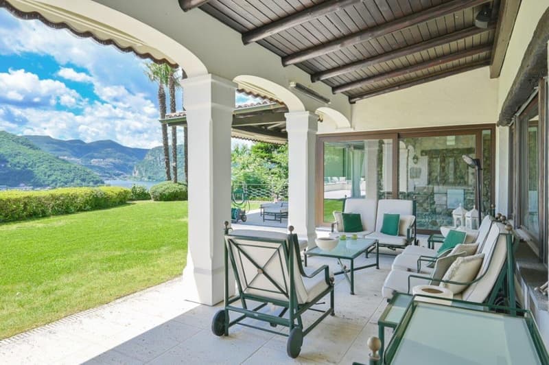 Stunning villa with Mediterranean charm, swimming pool and fantastic lake views (5)