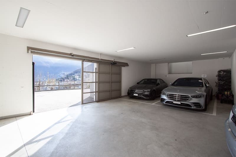 Moderno appartamento con vista lago in zona tranquilla (15)