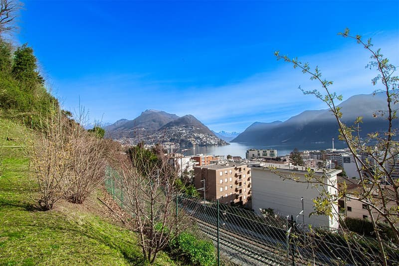 Moderno appartamento con vista lago in zona tranquilla (13)