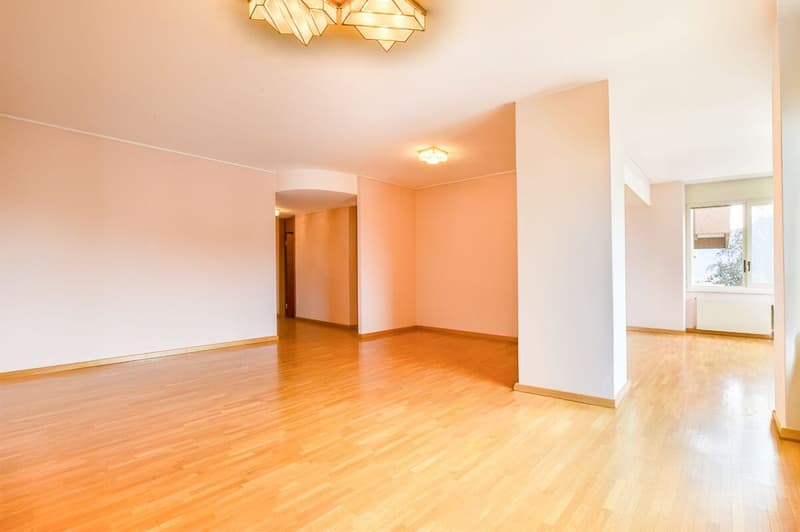 Renommierte Wohnung in Wohngegend (2)