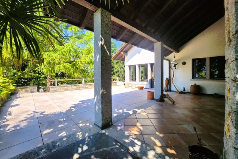 Einfamilienhaus mit grossem spektakulärem Garten (11)