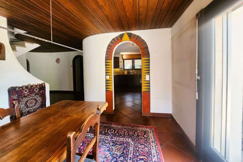 Einfamilienhaus mit grossem spektakulärem Garten (7)