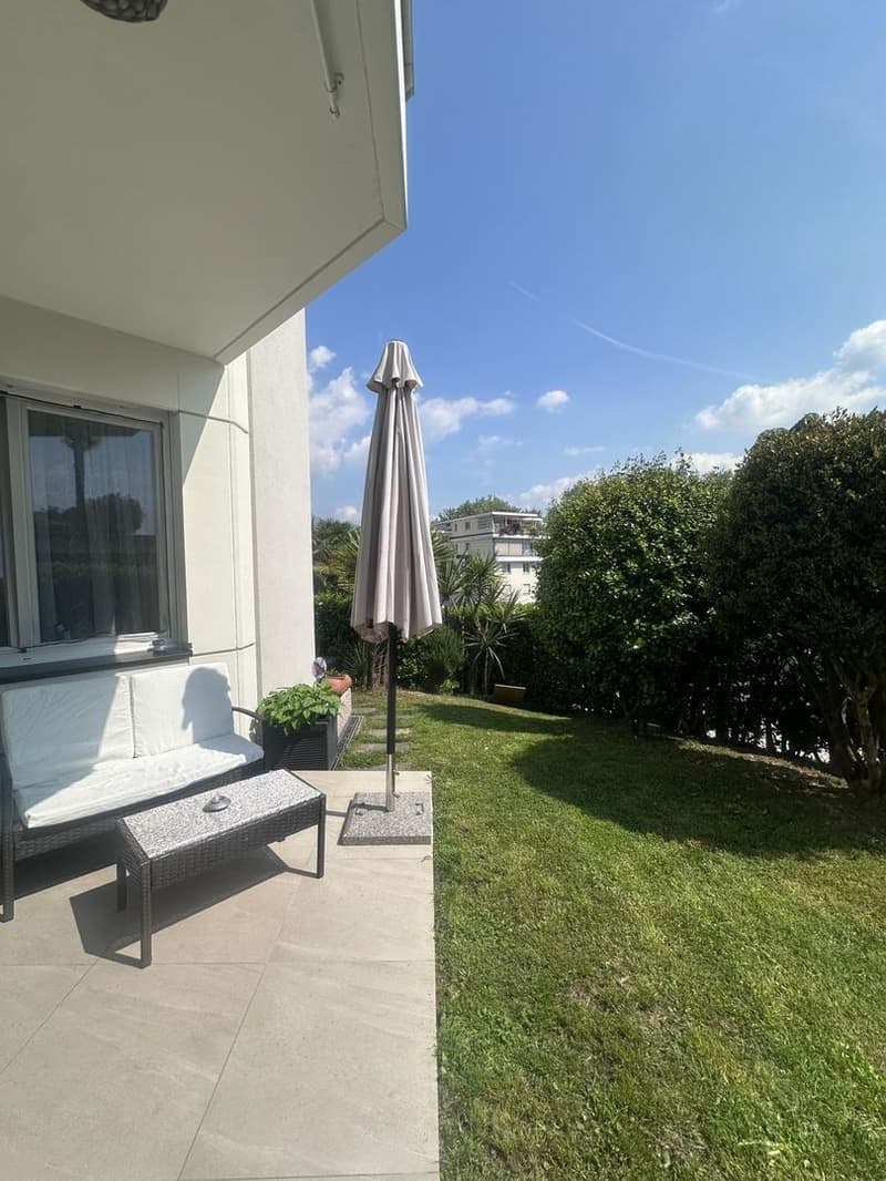 Elegante, renovierte 3,5-Zimmer-Wohnung mit Terrasse und Garten (7)