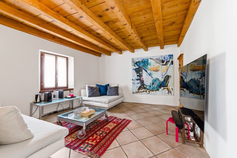 Charmantes, vollständig renoviertes Dorfhaus in Lugano-Ruvigliana (1)