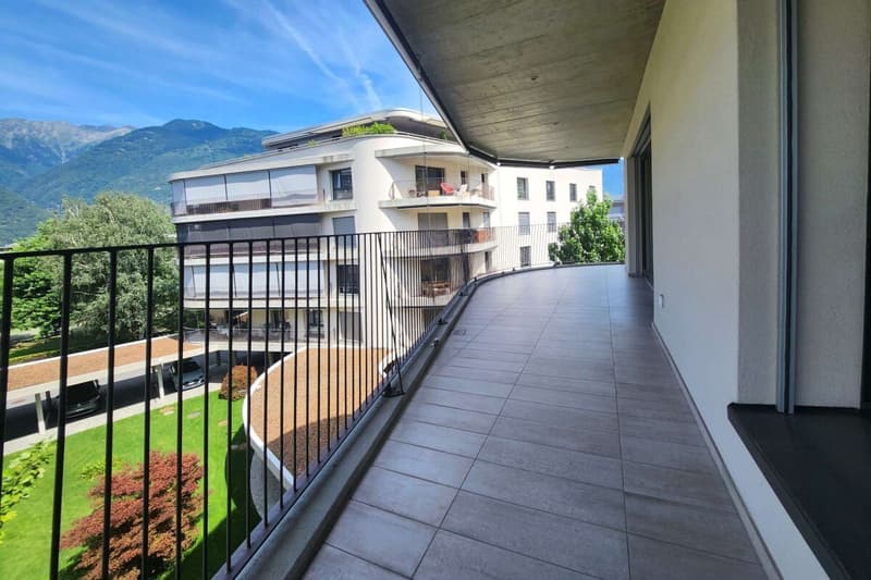 Moderne 3,5-Zimmer-Wohnung in privilegierter Lage in Giubiasco (1)
