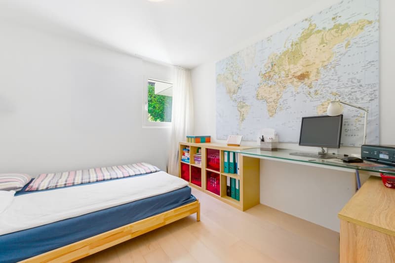 Modern and welcoming with a spacious private garden. (9)