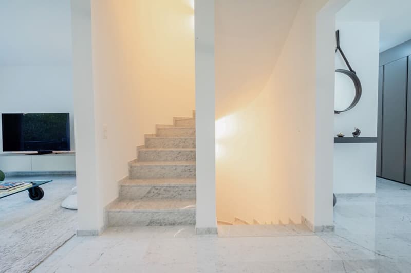 Elegante maisonnette avec double jardin à Montagnola (11)