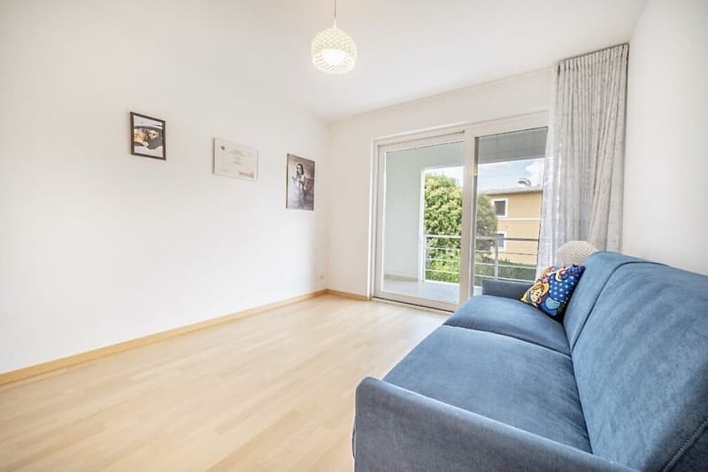 Elegante maisonnette avec double jardin à Montagnola (8)