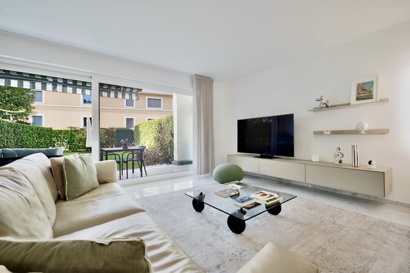 Elegante maisonnette avec double jardin à Montagnola (3)