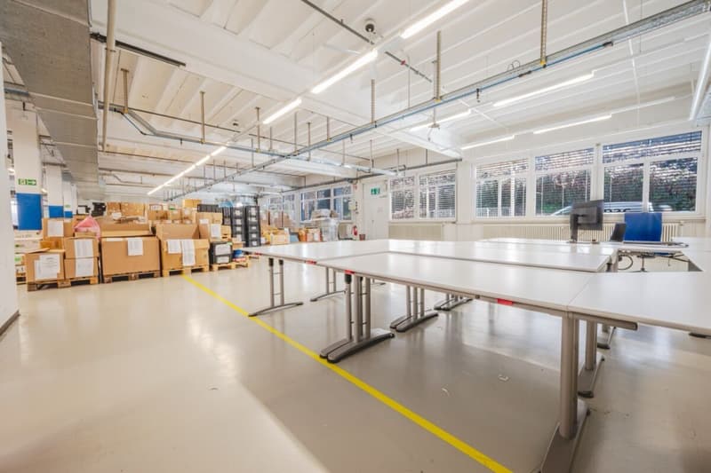 Espace commercial modulaire et divisible spacieux (3)