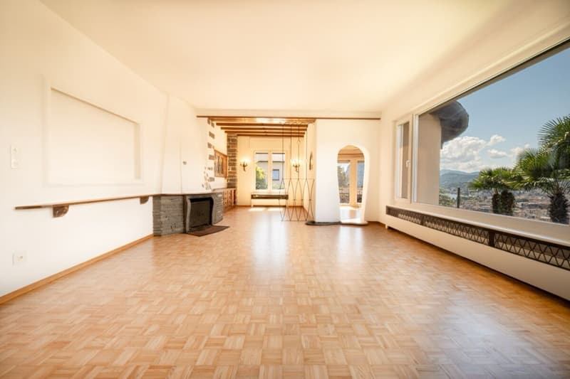 Sonniges Haus mit großem Potenzial (2)