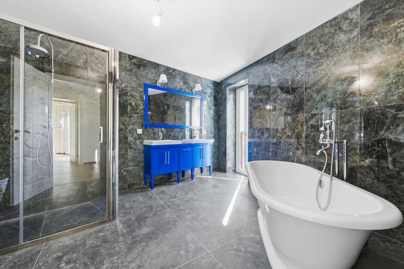 Lussuosa villa in quartiere residenziale, a due passi dalla città (15)