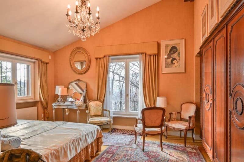 Prestigiosa villa con piscina in posizione esclusiva (10)