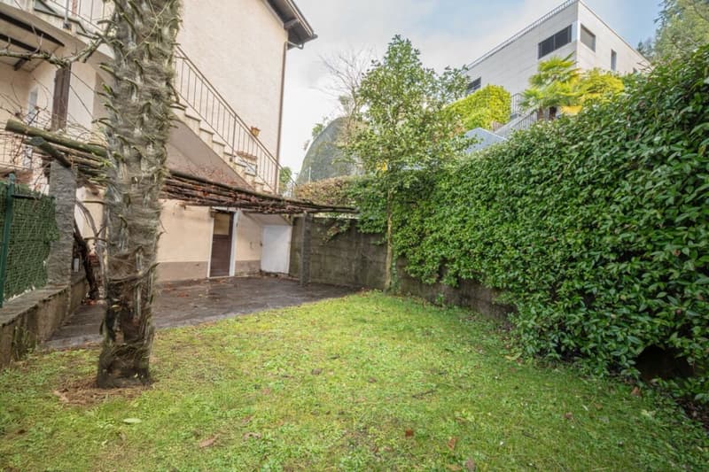 Casa bifamiliare con vista aperta (16)