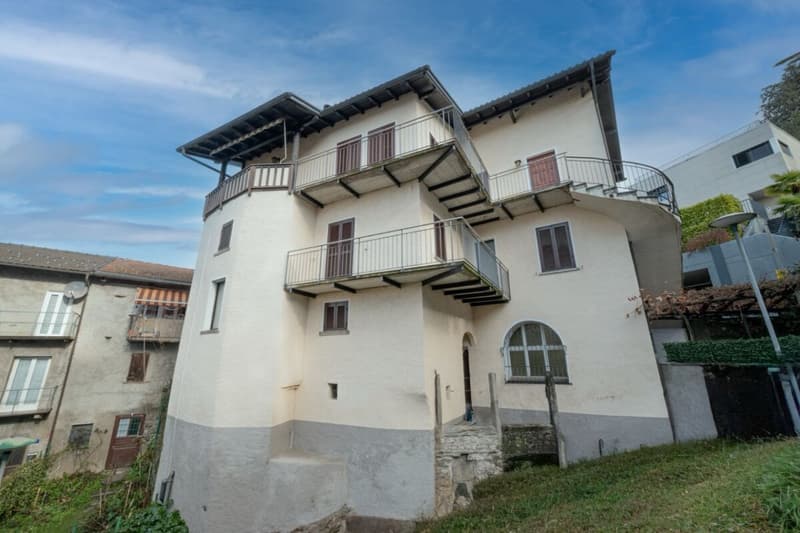 Casa bifamiliare con vista aperta (14)