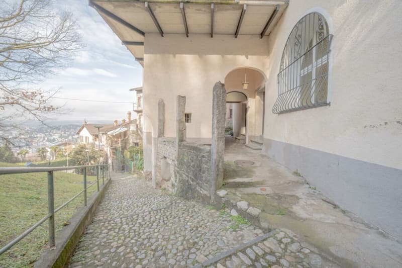 Casa bifamiliare con vista aperta (15)