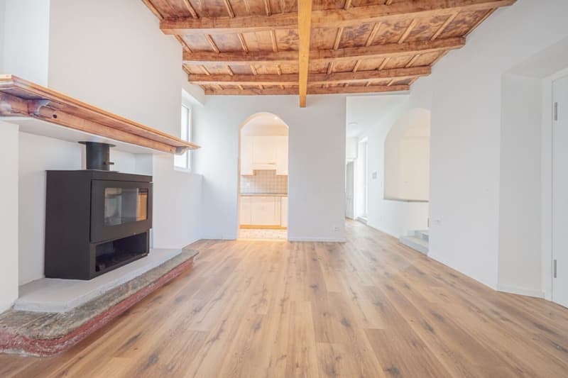 Casa bifamiliare con vista aperta (1)