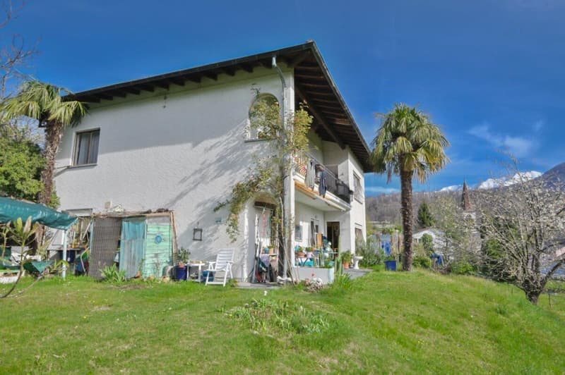 Grosses Bauland mit Zweifamilienhaus (8)