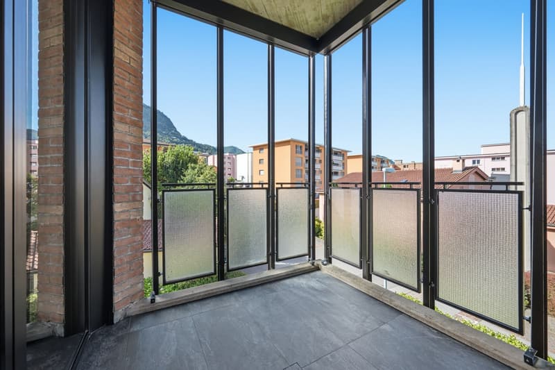 Elegant Fully Renovated 4.5-Room Apartment in a Central Location (10)