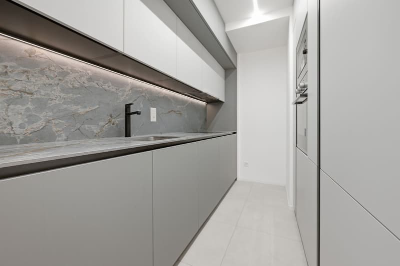 Elegante 3.5 locali completamente ristrutturato nel centro storico di Ascona (2)