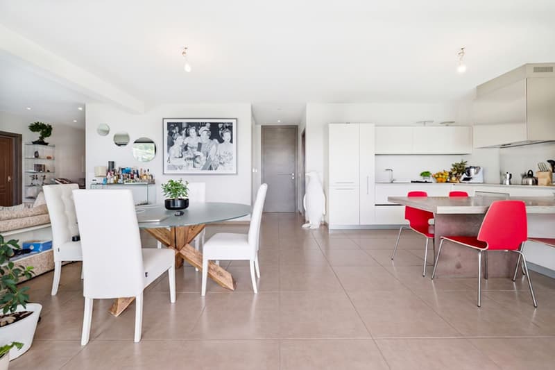 Penthouse mit großzügiger Terrasse, nur wenige Schritte vom Zentrum von Lugano entfernt. (7)