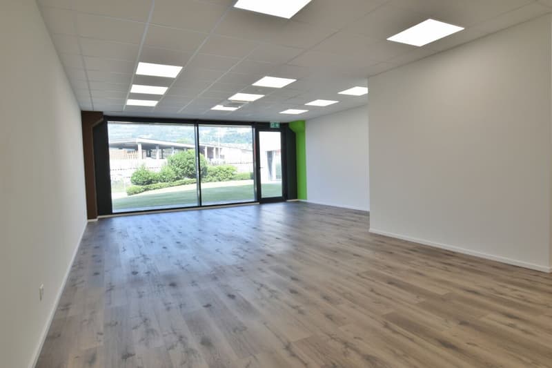 Commercial space for rent (1)