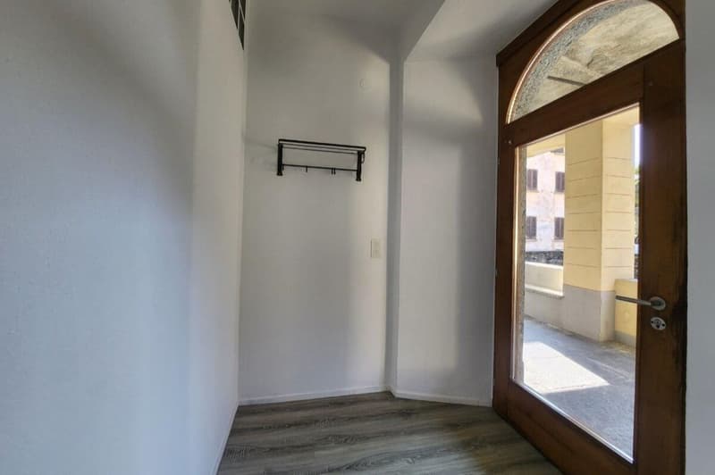 Historic multi-family house with rustic building in the heart of Avegno (9)