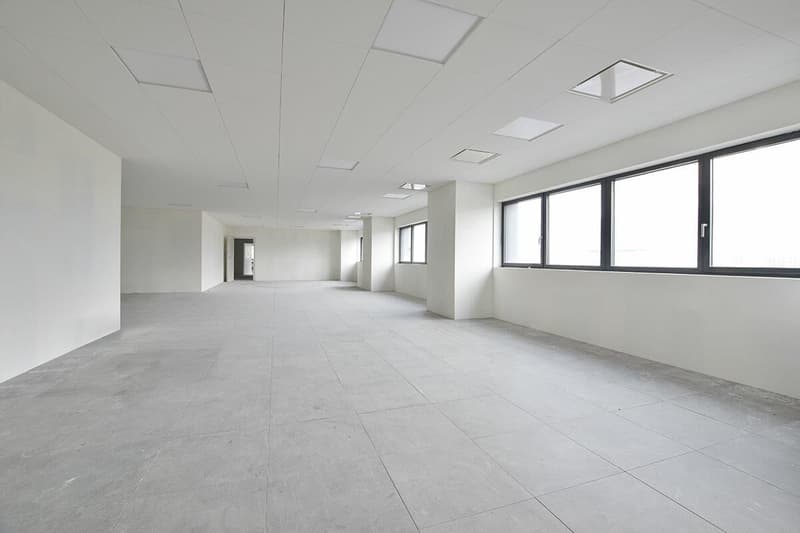 Modular commercial spaces in a strategic location (5)