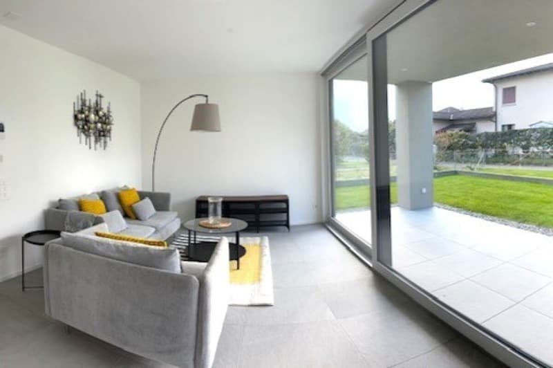 Modern Furnished 1 Bedroom Apartment with Private Garden in Magliaso (2)