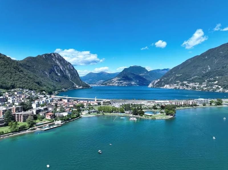 Eleganza contemporanea a pochi passi dal lago – Esclusivo appartamento di 6 locali a Melide (7)