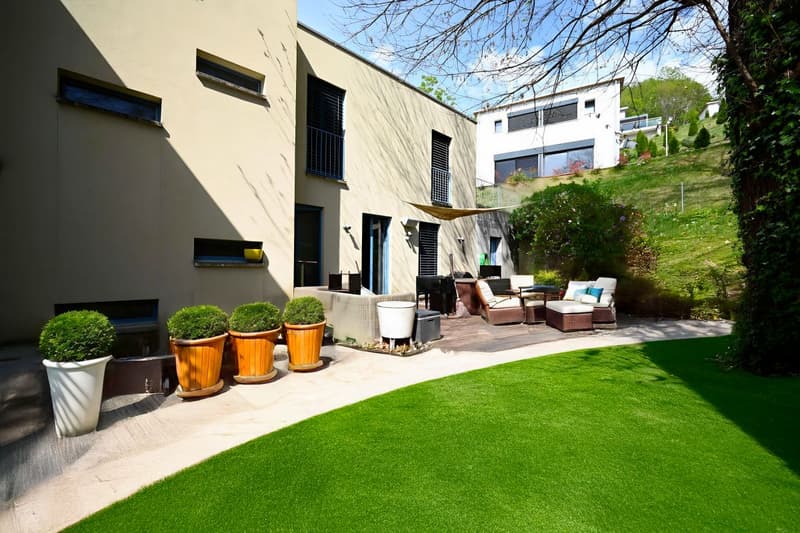 Exclusive Single House with Garden (Copy) (2)