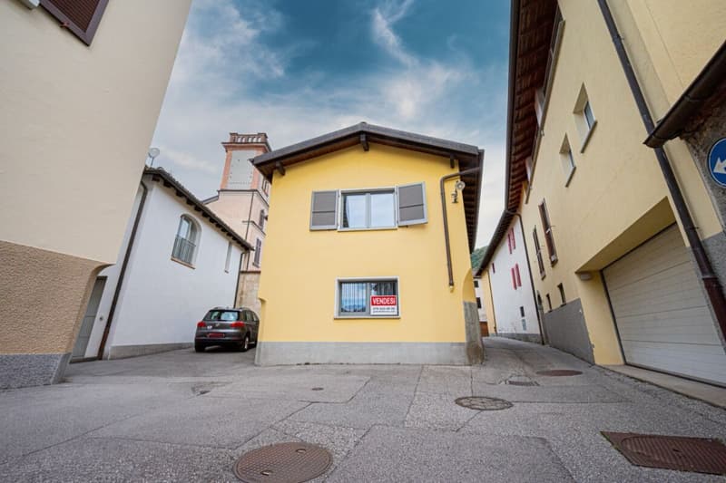 Beautiful village-core house with parking (8)