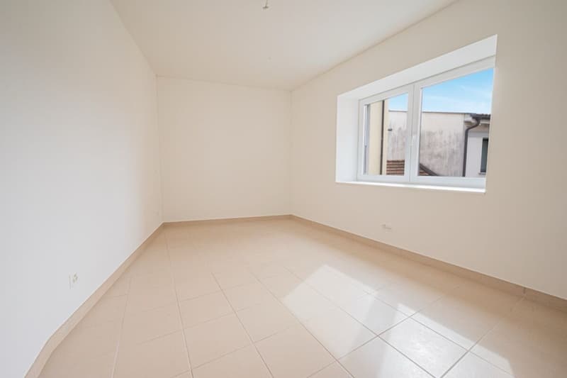 Beautiful village-core house with parking (4)