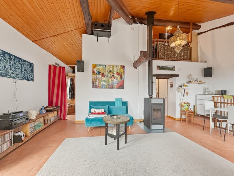 Charming Semi-Furnished Village House with Garden for Rent in the Heart of Fescoggia (6)