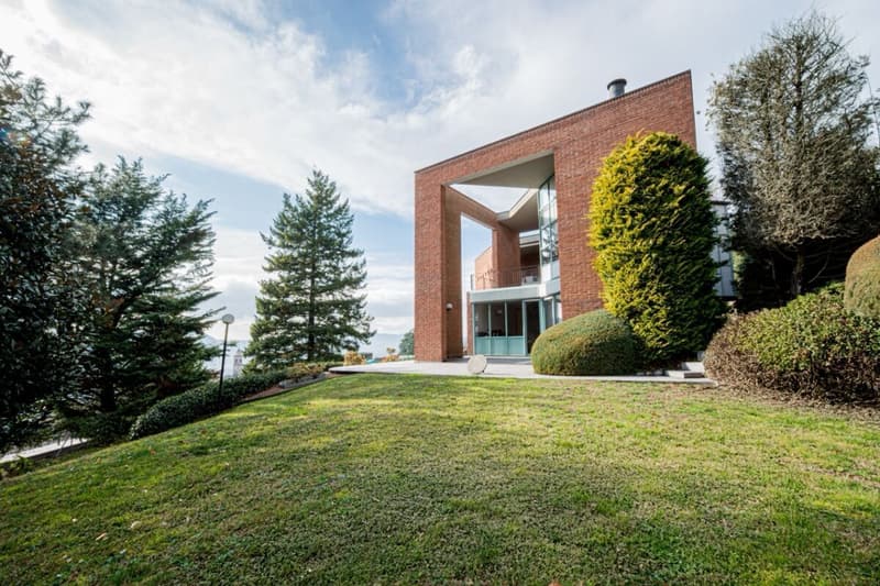 Iconic architectural villa with panoramic views (19)
