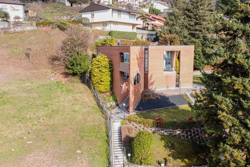 Iconic architectural villa with panoramic views (5)