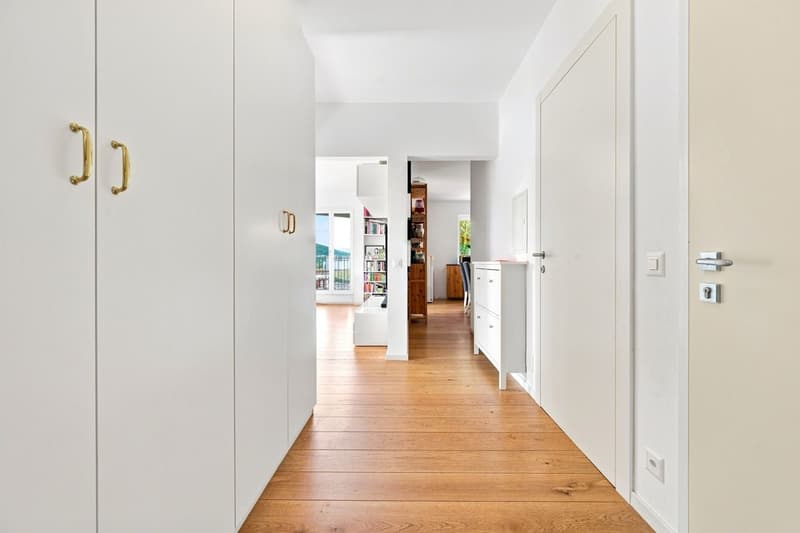 Casa bifamiliare totalmente ristrutturata con ampio terreno a Ligornetto (14)
