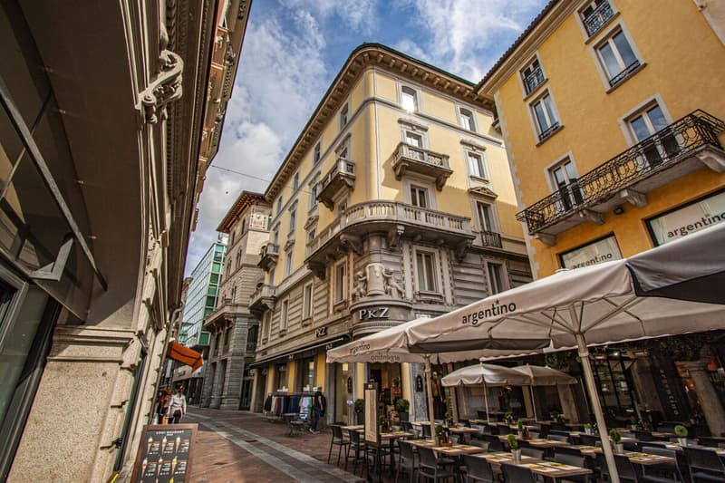 Ufficio singolo in prestigioso palazzo nel centro di Lugano (1)