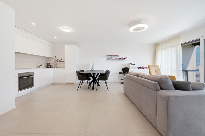 2.5-Zimmer-Wohnung im Herzen von Minusio mit teilweiser Seesicht (4)