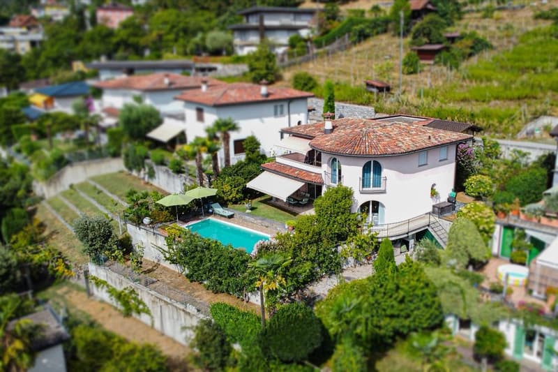 Ein exklusiver Rückzugsort, an dem Grosszügigkeit, Privatsphäre und Pool jeden Tag in Ferien verwandeln (19)