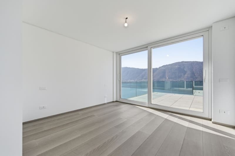 Residenza Ceresio 52: Attikawohnung mit grosser Panoramaterrasse (10)