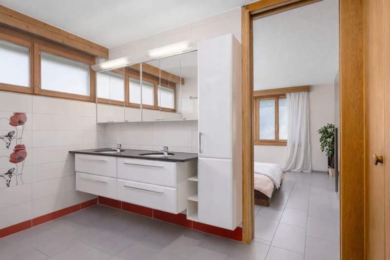Einzigartiges Einfamilienhaus mit Einliegerwohnung (3)
