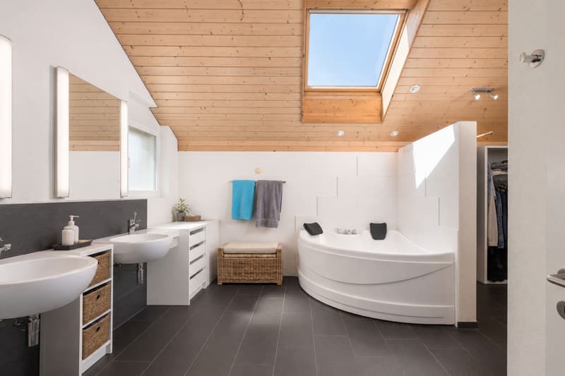 Traumvilla mit Naturpool und Weitsicht (4)