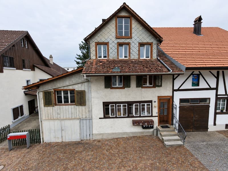 Ein Haus mit Geschichte und Zukunft – mitten in Fehraltorf (1)